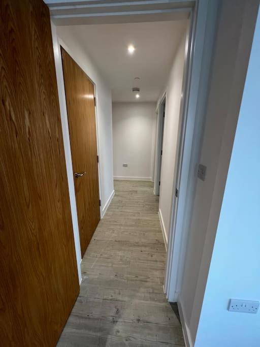 Luxurious City View Apartment In Salford Манчестър Екстериор снимка